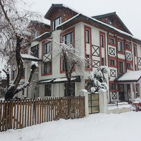 Royal Star Inn Srīnagar エクステリア 写真
