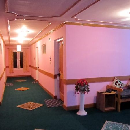 Royal Star Inn Srīnagar エクステリア 写真