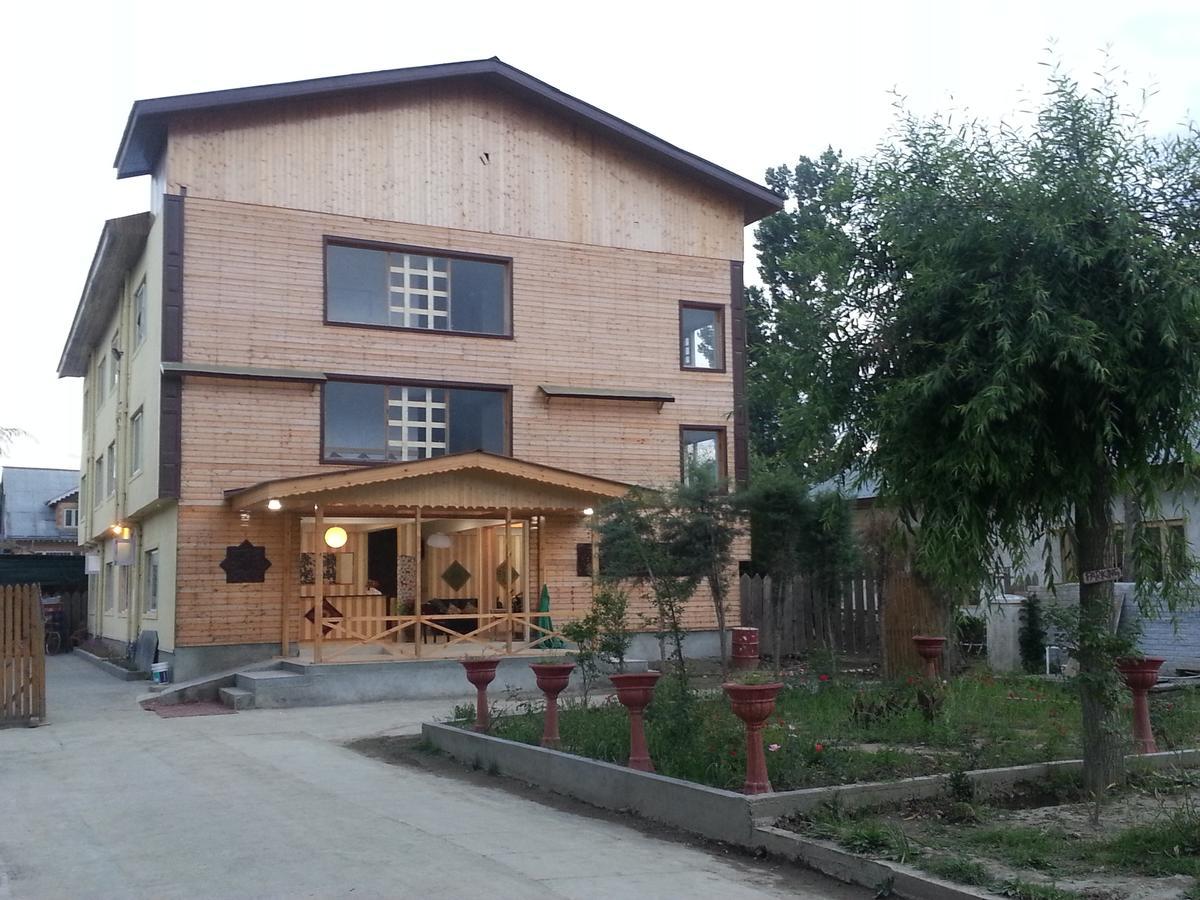Royal Star Inn Srīnagar エクステリア 写真