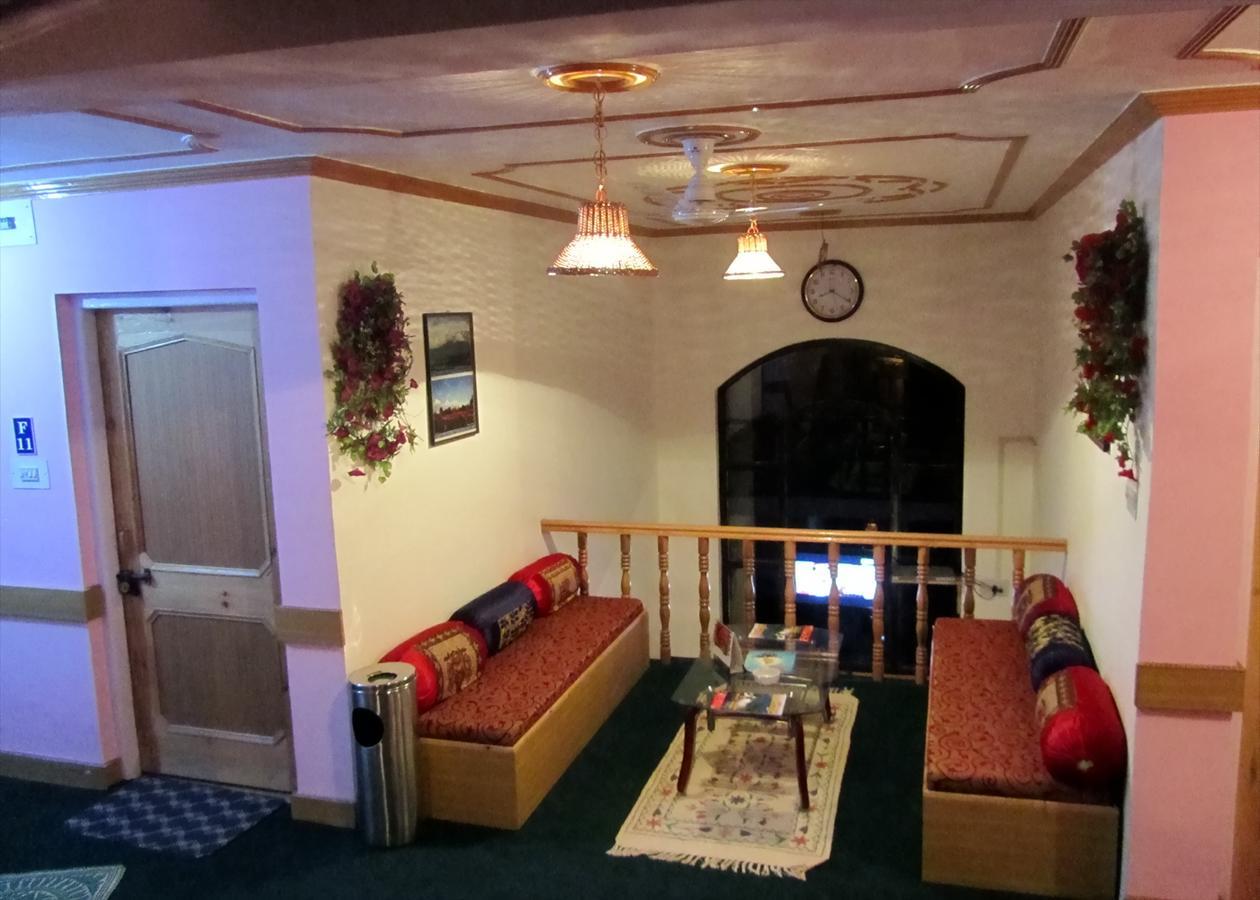Royal Star Inn Srīnagar エクステリア 写真